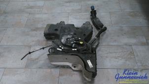 Gebruikte Adblue tank Volkswagen Crafter Prijs € 235,00 Margeregeling aangeboden door Klein Gunnewiek Autodemontage & Motorentechniek