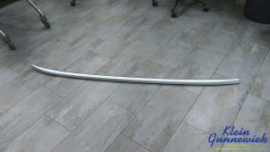 Gebruikte Roofrail rechts BMW 5-Serie Prijs € 95,00 Margeregeling aangeboden door Klein Gunnewiek Autodemontage & Motorentechniek