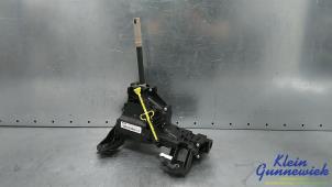 Gebruikte Versnellingspook BMW X1 Prijs € 175,00 Margeregeling aangeboden door Klein Gunnewiek Autodemontage & Motorentechniek