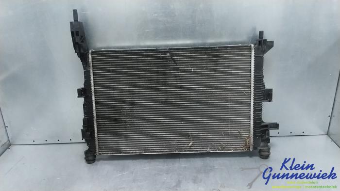Gebruikte Radiateur Ford Focus Prijs € 35,00 Margeregeling aangeboden door Klein Gunnewiek Autodemontage & Motorentechniek