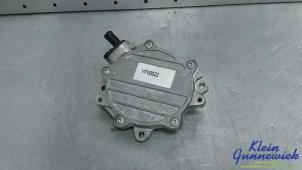 Gebruikte Vacuumpomp Rembekrachtiging BMW 1-Serie Prijs € 125,00 Margeregeling aangeboden door Klein Gunnewiek Autodemontage & Motorentechniek