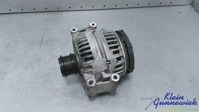 Dynamo van een Audi A4 2010