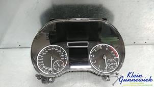 Gebruikte Cockpit Mercedes B-Klasse Prijs € 125,00 Margeregeling aangeboden door Klein Gunnewiek Autodemontage & Motorentechniek