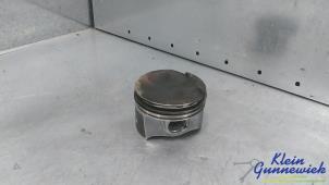 Gebruikte Zuiger Renault Twingo Prijs € 75,00 Margeregeling aangeboden door Klein Gunnewiek Autodemontage & Motorentechniek