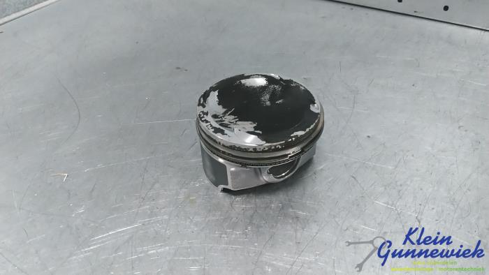 Gebruikte Zuiger Volkswagen Golf Prijs € 133,00 Margeregeling aangeboden door Klein Gunnewiek Autodemontage & Motorentechniek