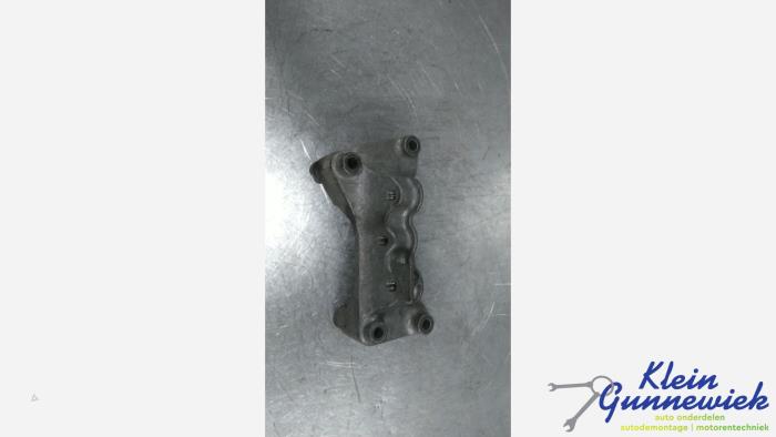 Gebruikte Motorsteun Opel Astra Prijs € 25,00 Margeregeling aangeboden door Klein Gunnewiek Autodemontage & Motorentechniek