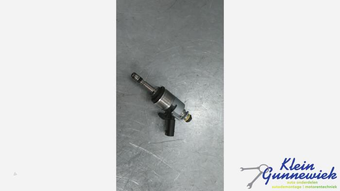 Gebruikte Injector (benzine injectie) Volkswagen Golf Prijs € 44,00 Margeregeling aangeboden door Klein Gunnewiek Autodemontage & Motorentechniek