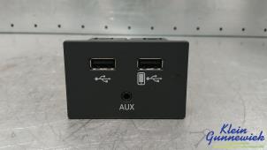 Gebruikte AUX/USB aansluiting Audi A6 Prijs € 95,00 Margeregeling aangeboden door Klein Gunnewiek Autodemontage & Motorentechniek