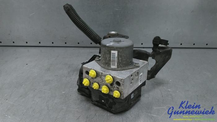 Gebruikte ABS Pomp Ford Mondeo Prijs € 32,00 Margeregeling aangeboden door Klein Gunnewiek Autodemontage & Motorentechniek