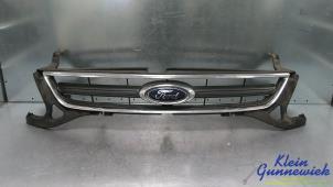 Gebruikte Grille Ford Mondeo Prijs € 50,00 Margeregeling aangeboden door Klein Gunnewiek Autodemontage & Motorentechniek