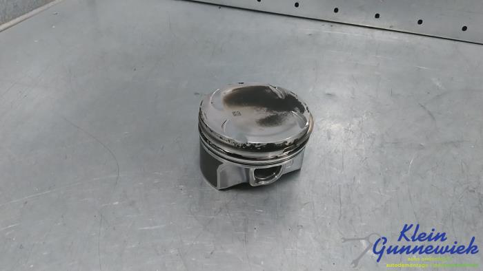 Gebruikte Zuiger Audi A4 Prijs € 77,00 Margeregeling aangeboden door Klein Gunnewiek Autodemontage & Motorentechniek