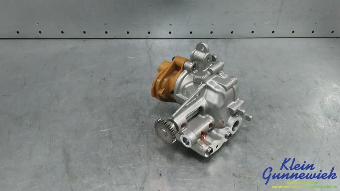 Gebruikte Oliepomp Mercedes B-Klasse Prijs € 68,00 Margeregeling aangeboden door Klein Gunnewiek Autodemontage & Motorentechniek