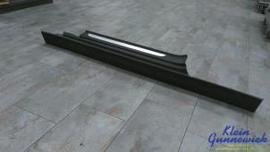 Gebruikte Sideskirt links Mini Mini Prijs € 75,00 Margeregeling aangeboden door Klein Gunnewiek Autodemontage & Motorentechniek