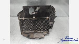 Gebruikte Accubak Renault Trafic Prijs € 45,00 Margeregeling aangeboden door Klein Gunnewiek Autodemontage & Motorentechniek