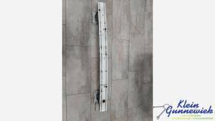 Gebruikte Bumperframe voor Renault Trafic Prijs € 75,00 Margeregeling aangeboden door Klein Gunnewiek Autodemontage & Motorentechniek