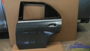 Gebruikte Deur 4Deurs links-achter Mercedes GLE Prijs € 695,00 Margeregeling aangeboden door Klein Gunnewiek Autodemontage & Motorentechniek