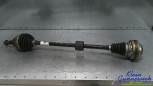 Gebruikte Aandrijfas rechts-voor Volkswagen E-Golf Prijs € 60,00 Margeregeling aangeboden door Klein Gunnewiek Autodemontage & Motorentechniek