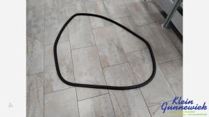 Gebruikte Portierrubber 4Deurs rechts-achter Mercedes GLE Prijs € 25,00 Margeregeling aangeboden door Klein Gunnewiek Autodemontage & Motorentechniek