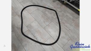 Gebruikte Deurrubber 4Deurs rechts-voor Mercedes GLE Prijs € 25,00 Margeregeling aangeboden door Klein Gunnewiek Autodemontage & Motorentechniek