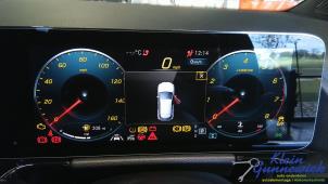 Gebruikte Display Interieur Mercedes GLA Prijs € 295,00 Margeregeling aangeboden door Klein Gunnewiek Autodemontage & Motorentechniek