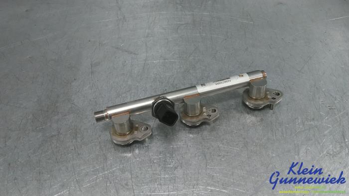 Gebruikte Common rail (Injectie) Mercedes GLE Prijs € 119,00 Margeregeling aangeboden door Klein Gunnewiek Autodemontage & Motorentechniek