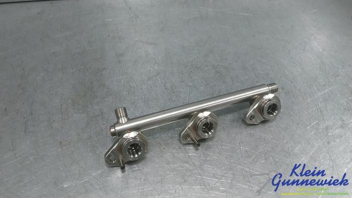 Gebruikte Common rail (Injectie) Mercedes GLE Prijs € 119,00 Margeregeling aangeboden door Klein Gunnewiek Autodemontage & Motorentechniek