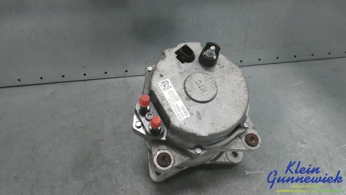 Dynamo van een Audi S8 2016