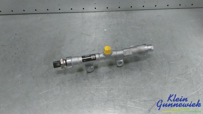 Nieuwe Galerij (Injectie) Peugeot 5008 Prijs € 72,60 Inclusief btw aangeboden door Klein Gunnewiek Autodemontage & Motorentechniek