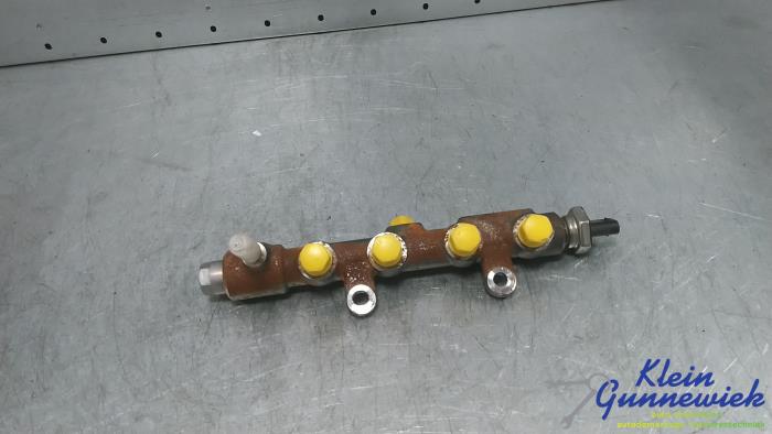 Nieuwe Galerij (Injectie) Peugeot 5008 Prijs € 72,60 Inclusief btw aangeboden door Klein Gunnewiek Autodemontage & Motorentechniek