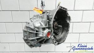 Gebruikte Versnellingsbak Renault Trafic Prijs € 950,00 Margeregeling aangeboden door Klein Gunnewiek Autodemontage & Motorentechniek