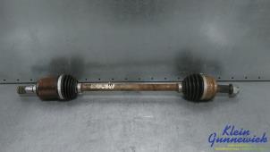 Gebruikte Aandrijfas links-voor Fiat 500e Prijs € 225,00 Margeregeling aangeboden door Klein Gunnewiek Autodemontage & Motorentechniek