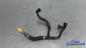 Nieuwe Brandstofleiding Opel Vivaro Prijs € 36,30 Inclusief btw aangeboden door Klein Gunnewiek Autodemontage & Motorentechniek
