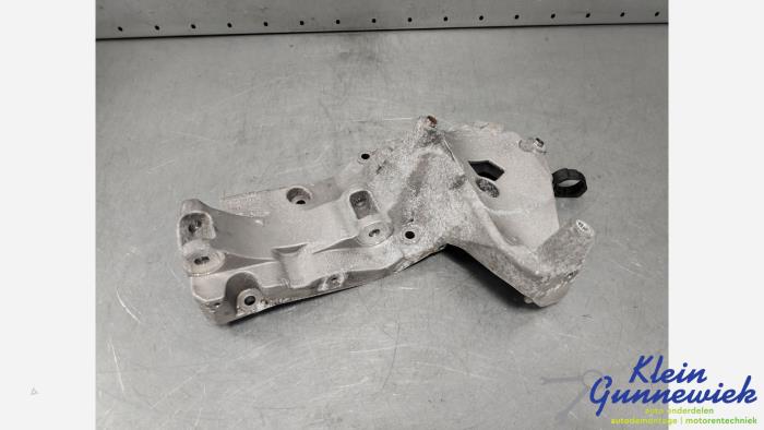 Gebruikte Dynamosteun onder Mini ONE Prijs € 45,00 Margeregeling aangeboden door Klein Gunnewiek Autodemontage & Motorentechniek