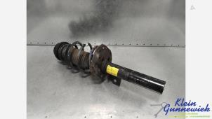 Gebruikte Schokdemperpoot links-voor Opel Cascada Prijs € 95,00 Margeregeling aangeboden door Klein Gunnewiek Autodemontage & Motorentechniek