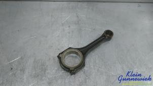 Gebruikte Drijfstang Mercedes Sprinter Prijs € 75,00 Margeregeling aangeboden door Klein Gunnewiek Autodemontage & Motorentechniek