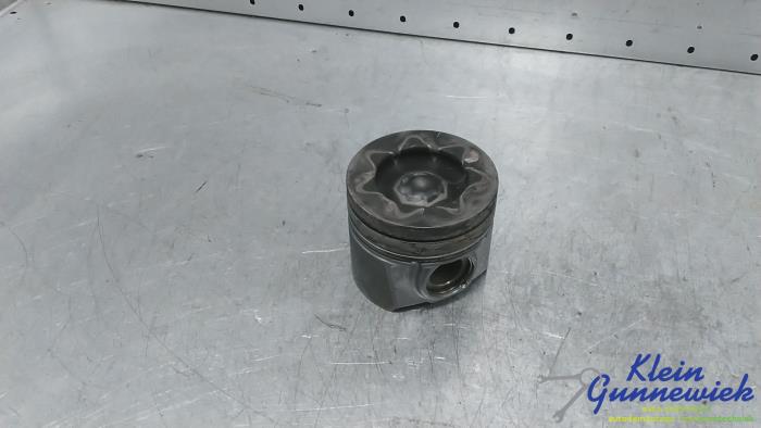 Gebruikte Zuiger Ford Kuga Prijs € 68,00 Margeregeling aangeboden door Klein Gunnewiek Autodemontage & Motorentechniek