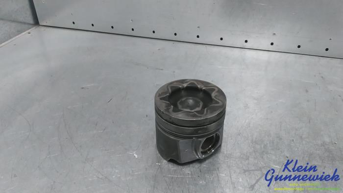 Gebruikte Zuiger Ford Kuga Prijs € 68,00 Margeregeling aangeboden door Klein Gunnewiek Autodemontage & Motorentechniek