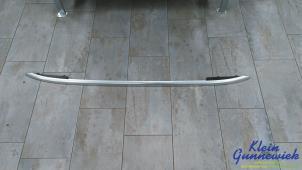 Gebruikte Roofrail rechts Volkswagen Tiguan Prijs € 75,00 Margeregeling aangeboden door Klein Gunnewiek Autodemontage & Motorentechniek