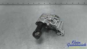 Gebruikte Oliepomp Opel Vivaro Prijs € 90,00 Margeregeling aangeboden door Klein Gunnewiek Autodemontage & Motorentechniek