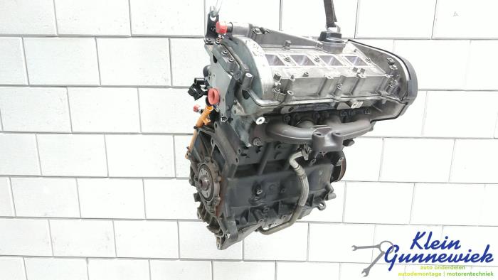 Motor van een Volkswagen Golf 2000