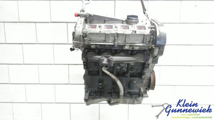 Motor van een Volkswagen Golf 2000