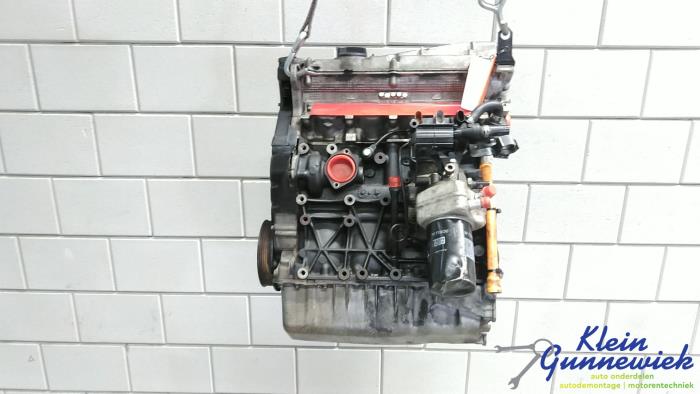 Motor van een Volkswagen Golf 2000