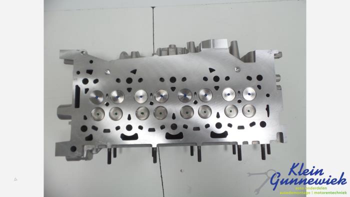 Cilinderkop van een Ford Transit 2015