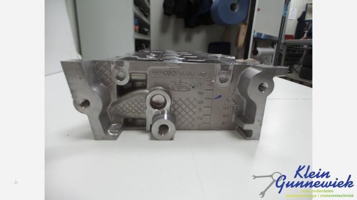 Cilinderkop van een Ford Transit 2015