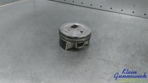 Gebruikte Zuiger Mercedes A-Klasse Prijs € 125,00 Margeregeling aangeboden door Klein Gunnewiek Autodemontage & Motorentechniek