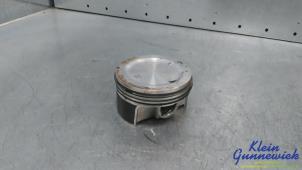 Gebruikte Zuiger Mercedes A-Klasse Prijs € 125,00 Margeregeling aangeboden door Klein Gunnewiek Autodemontage & Motorentechniek