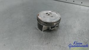 Gebruikte Zuiger Mercedes A-Klasse Prijs € 125,00 Margeregeling aangeboden door Klein Gunnewiek Autodemontage & Motorentechniek