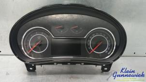 Gebruikte Instrumentenpaneel Opel Insignia Prijs € 175,00 Margeregeling aangeboden door Klein Gunnewiek Autodemontage & Motorentechniek