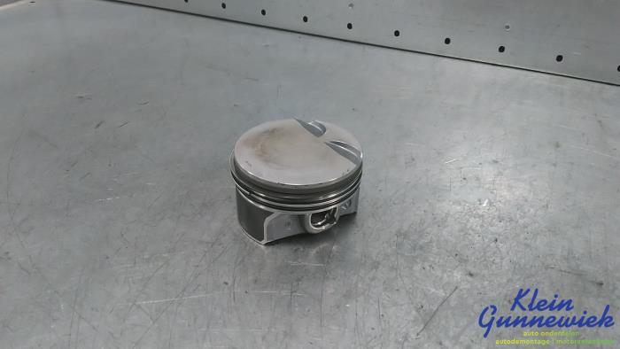 Gebruikte Zuiger Volkswagen E-Golf Prijs € 55,00 Margeregeling aangeboden door Klein Gunnewiek Autodemontage & Motorentechniek