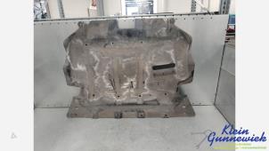 Gebruikte Motor Beschermplaat Mercedes E-Klasse Prijs € 95,00 Margeregeling aangeboden door Klein Gunnewiek Autodemontage & Motorentechniek